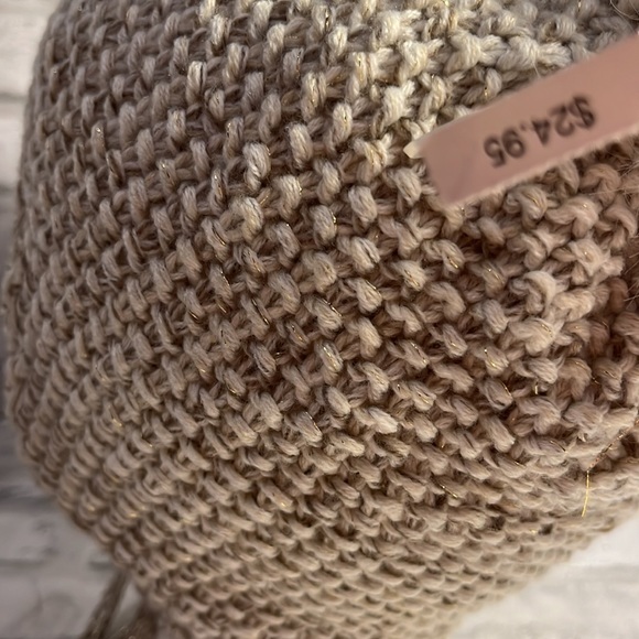 Winter furry pom pom knit hat gold white gray tie strings ladies beanie pretty - Picture 4 of 9